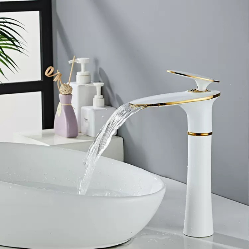 白/黒ゴールド滝状洗面器蛇口 温冷混合水栓 洗面台シンクタッ - Home Hardware Bathroom Faucets のレビューと価格