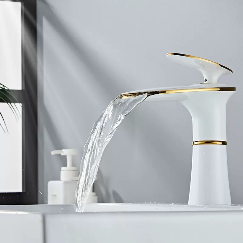 白/黒ゴールド滝状洗面器蛇口 温冷混合水栓 洗面台シンクタッ - Home Hardware Bathroom Faucets のレビューと価格